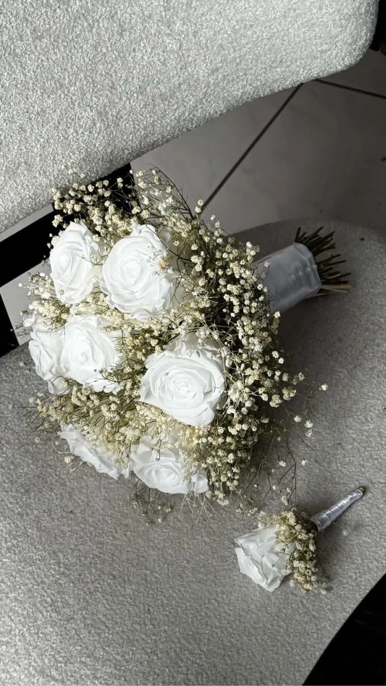 Wedding bouquet and groom's boutonniere – photo 2